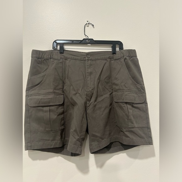 Size 42 Men’s Cargo shorts - Picture 1 of 4